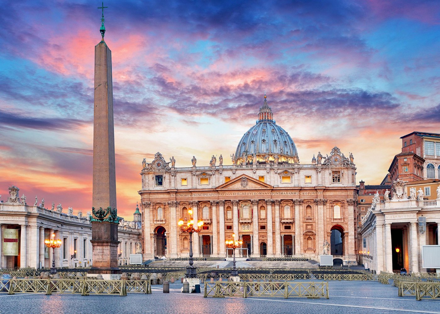 St. Peter's Basilica (Basilica di San Pietro) dominates Vatican City