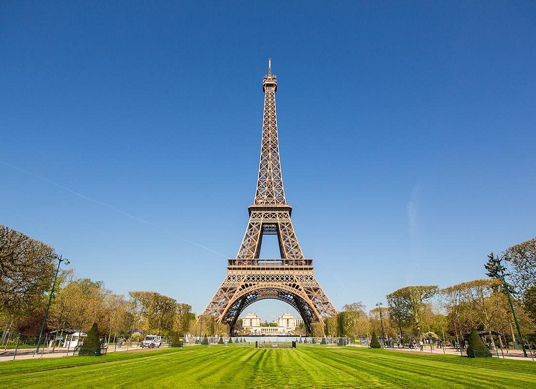 Best Tours in París caption