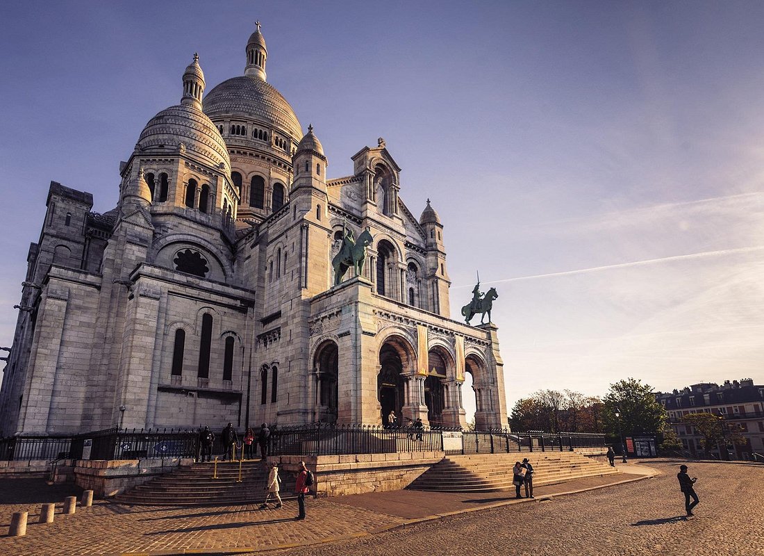 Best Tours in París caption