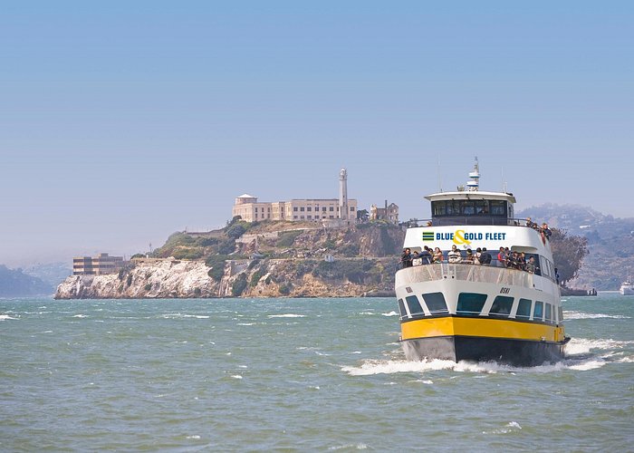 San Francisco Travel Guide 2 former federal prison that held notorious criminals Al “Scarface” Capone and George “Machine Gun” Kelly, Alcatraz