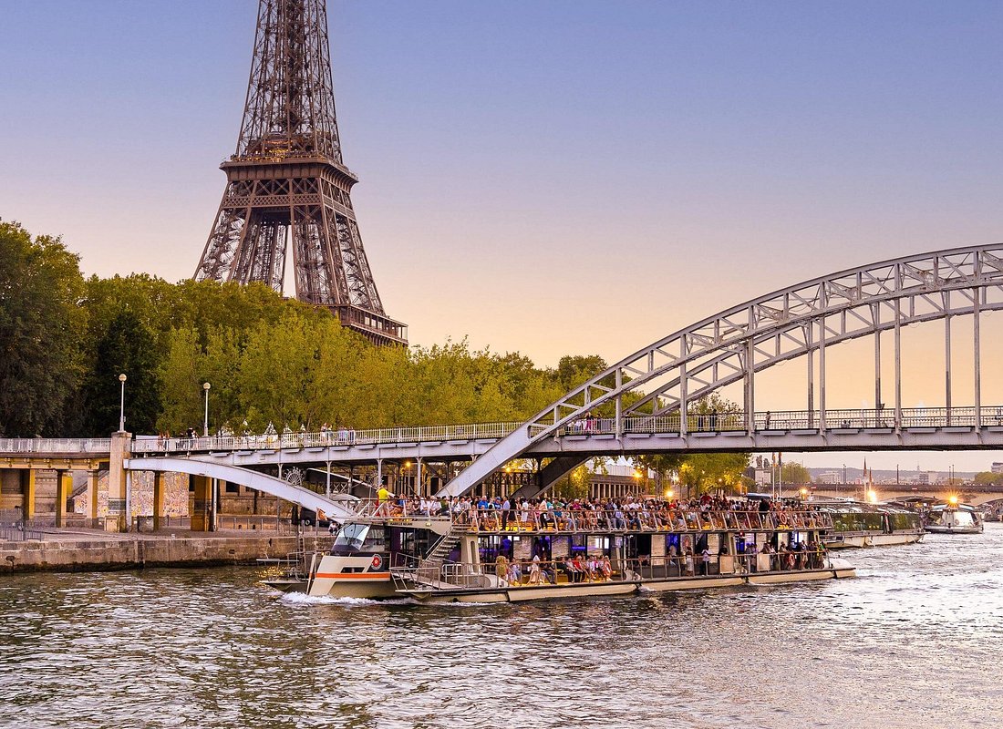 Best Tours in París caption