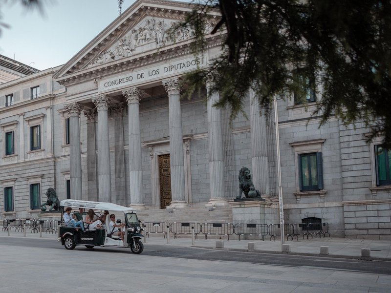 https://media-cdn.tripadvisor.com/media/attractions-splice-spp-720x480/0b/2b/67/b7.jpg