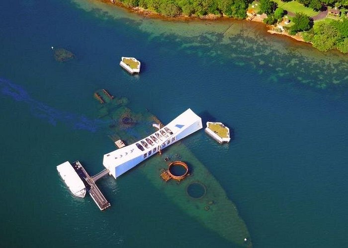 Honolulu Travel Guide 4 Pearl Harbor USS Arizona Memorial