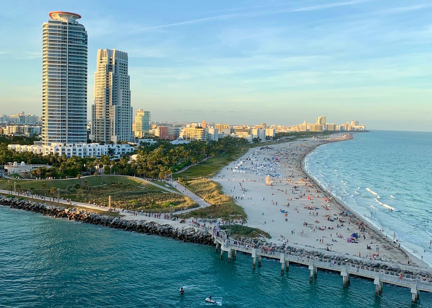 Miami Tours – Beach Vibes, Art Deco & Urban Adventures Hidden Gems & Offbeat Miami Tours