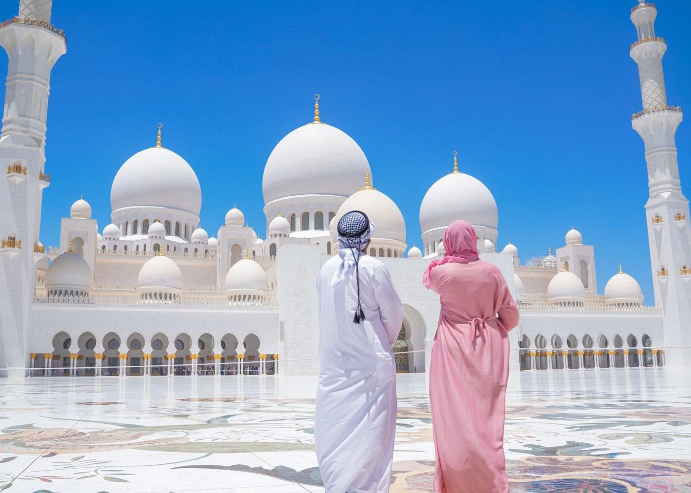 Dubai’s culture-rich tours transport visitors back in time. Key highlights include: