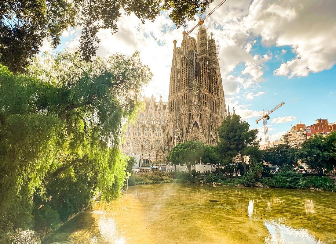 Mejores Tours en Barcelona caption