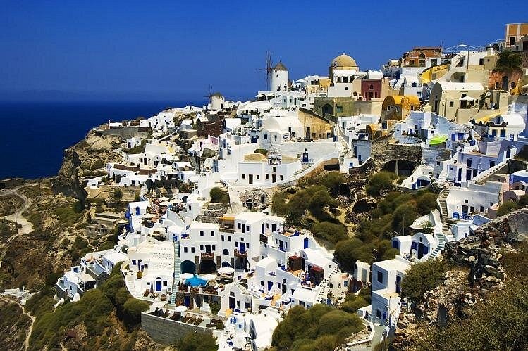The island’s capital with lively restaurants, nightlife, and the Archaeological Museum