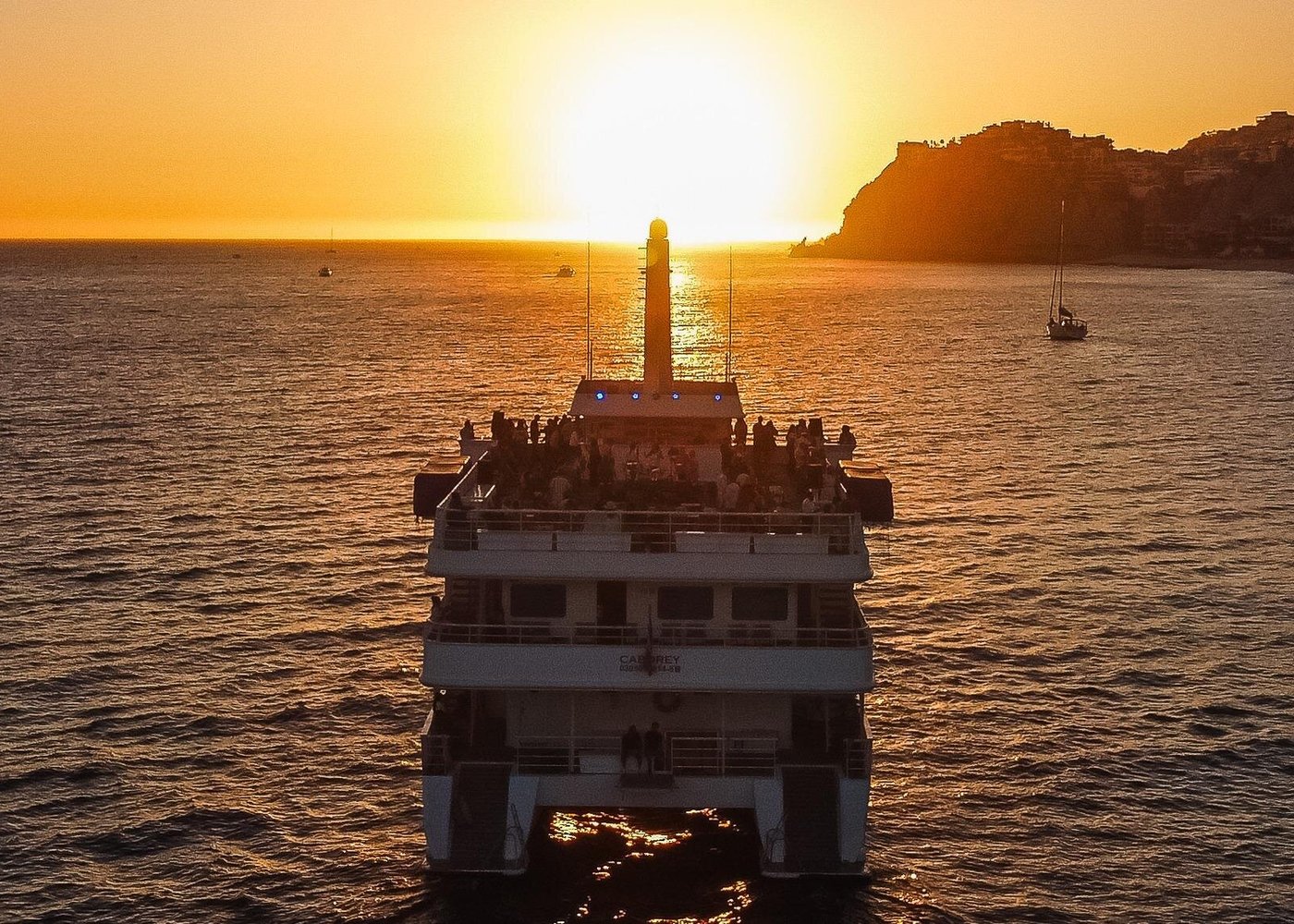 Sunset Cruise at El Arco with Dinner