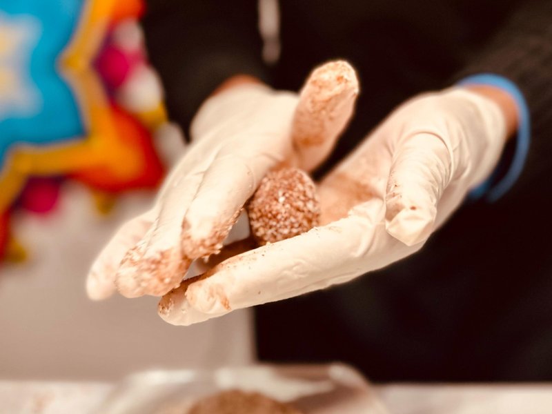 Make your own chocolates in Bruges