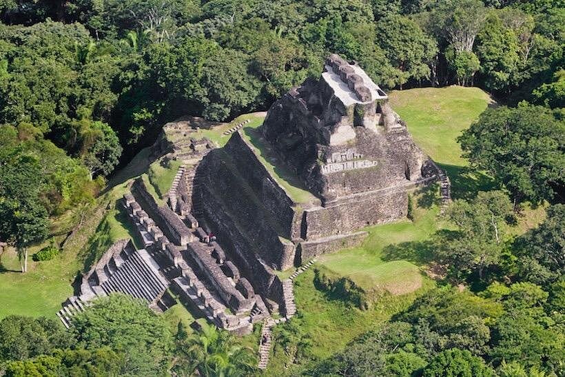 Belize Travel Guide 2 Xunantunich, Belize travel guide