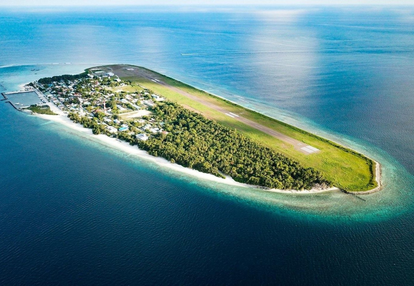 Discover Baa Atoll in 4 Nights and 5 Days

