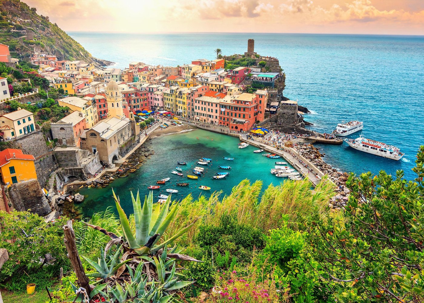 Cinque Terre, Italy houses on hill near body of water