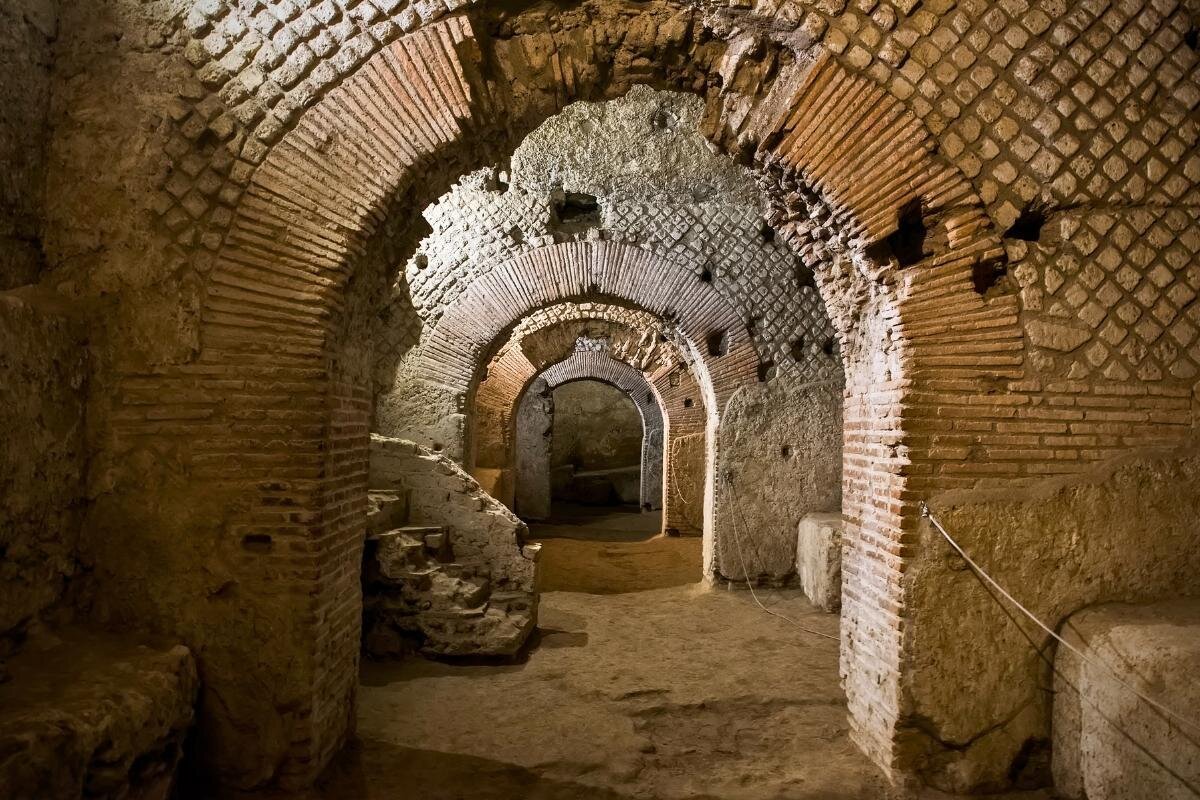 Naples Underground (Napoli Sotterranea)