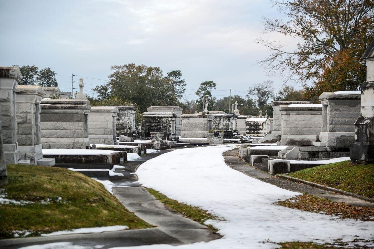 Lake Lawn Metairie Cemetery