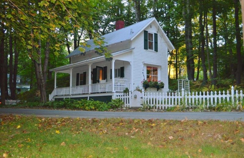 Plymouth's Historic 1920 Doll House