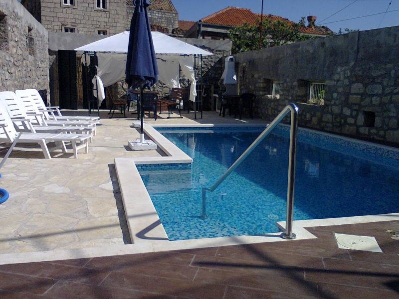 Lovely and comfort private swiming pool just for your party