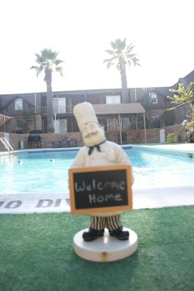  A super quiet complex, all units are individually owned. You are truly at home. Reviews on airbnb.