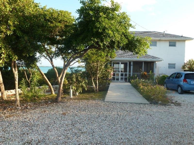 Entrance with large screened porch