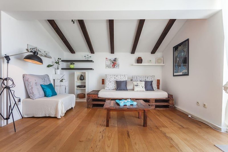 Apartment Noa;Cozy,arty and spacious getaway with soulful touch