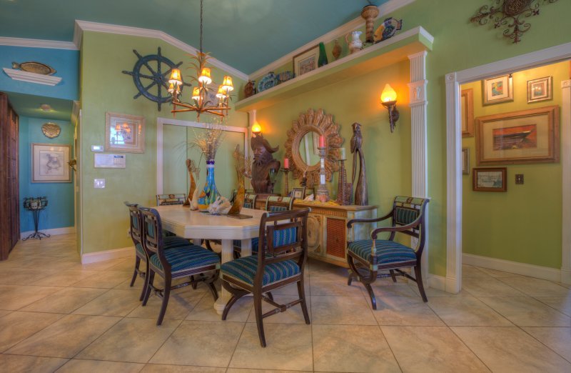 Upstairs Turtle Beach villa dining area