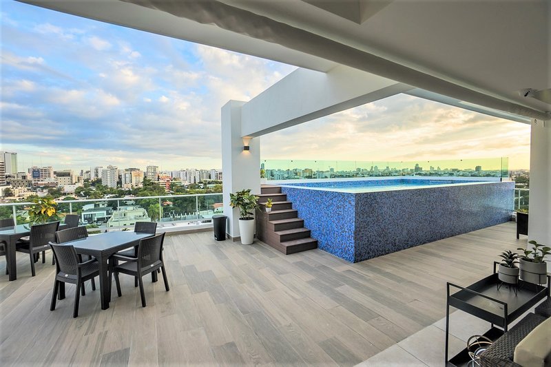 Shared Rooftop Terrace with Pool, Terrace, BBQ, Bar, TV Lounge, Gym, Sunroof + Beach chairs, Shower