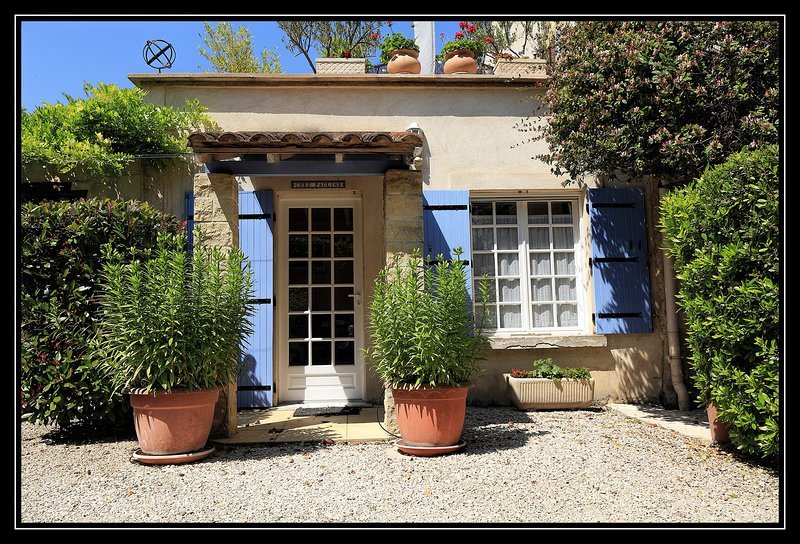 Main Entrance into lounge
