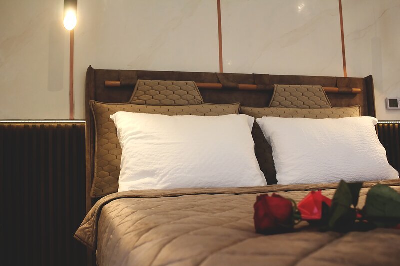 The synthesis of elegance, comfort, security and adventure.