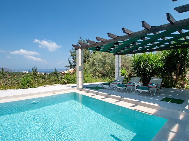 SWIMMING_POOL