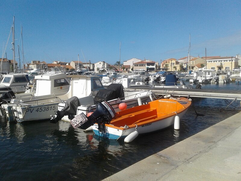 port devant la maison