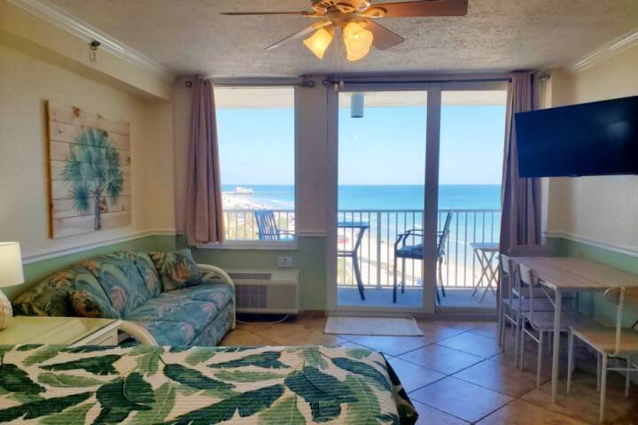 Your Slice of Paradise! Spectacular Views of Ocean, Beach, City on 8th Floor-Sma UPDATED 2024 - Tripadvisor - Daytona Beach... 
