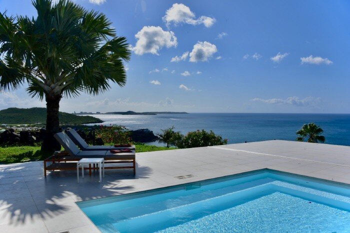 Dreamin' Blue... 4BR vacation rental villa in Happy Bay, St Martin