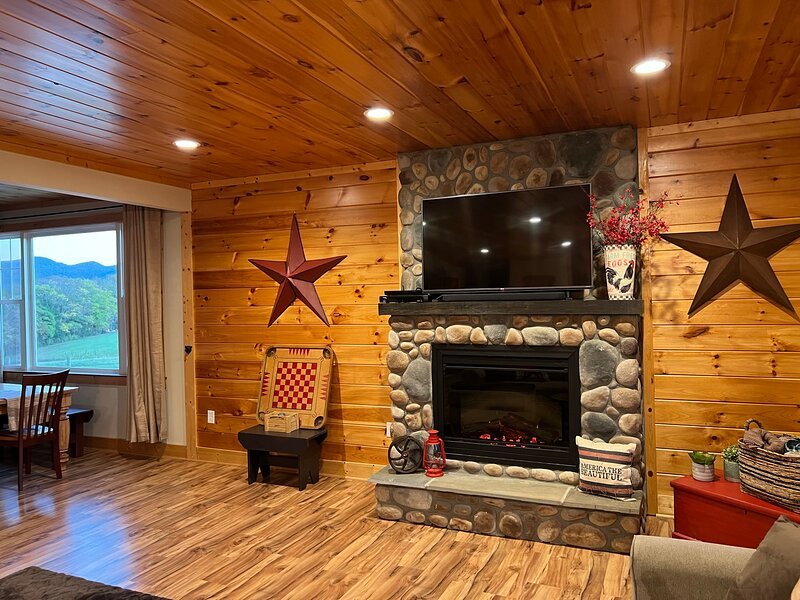 Welcome to the Farmhouse at Blue Sky Ranch!
