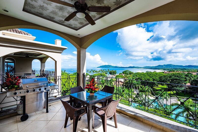 Mediterranean elegance in a stunning 2 bedroom condo that may be rented as a 2 or 4BR unit. With outstanding ocean views, proximity to the beach, and town it's the perfect rental. Fully equiipped with kitchen, cable TV, and internet.
Arrange every as...