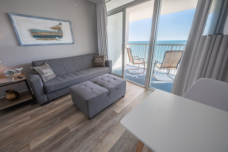 Direct Oceanfront, Beautifully Decorated