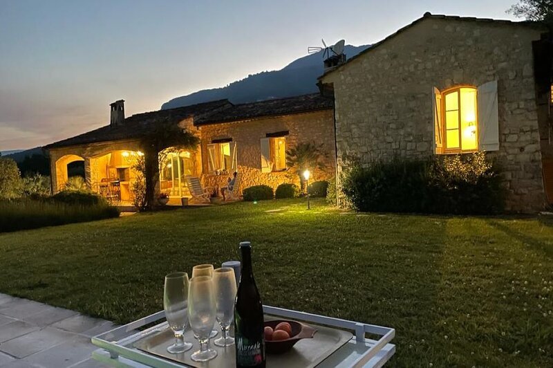 Authentique villa provençale, grande piscine, jardin plat doliviers centenaires UPDATED 2024 - Tripadvisor - Tourrettes-sur... 
