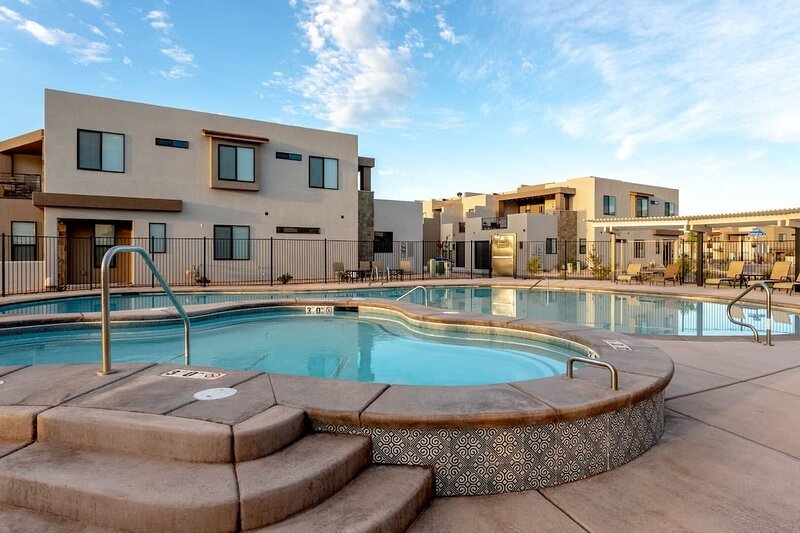 Shared Pool and hot tub